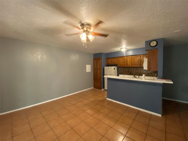 2301 Balsam Drive M304, Arlington, TX 76006