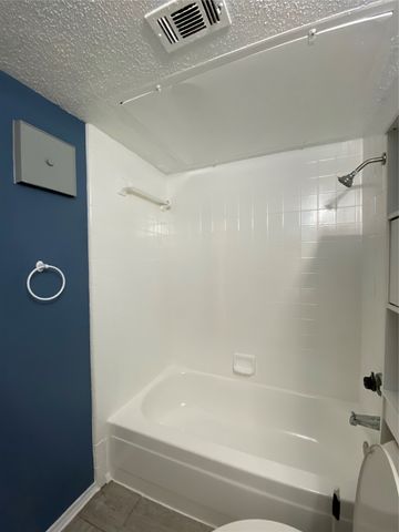 2301 Balsam Drive M304, Arlington, TX 76006