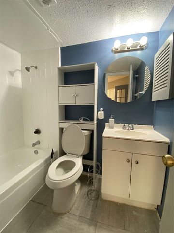 2301 Balsam Drive M304, Arlington, TX 76006