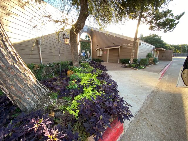 2301 Balsam Drive M304, Arlington, TX 76006