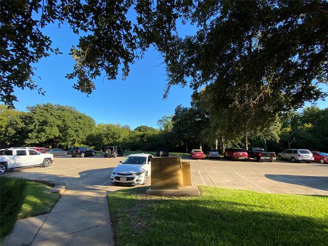 2301 Balsam Drive M304, Arlington, TX 76006