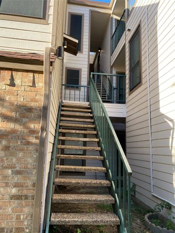 2301 Balsam Drive M304, Arlington, TX 76006