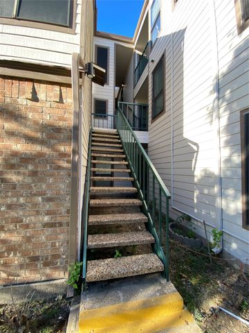 2301 Balsam Drive M304, Arlington, TX 76006