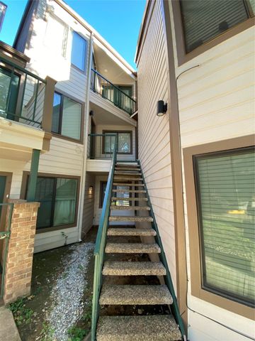 2301 Balsam Drive M304, Arlington, TX 76006