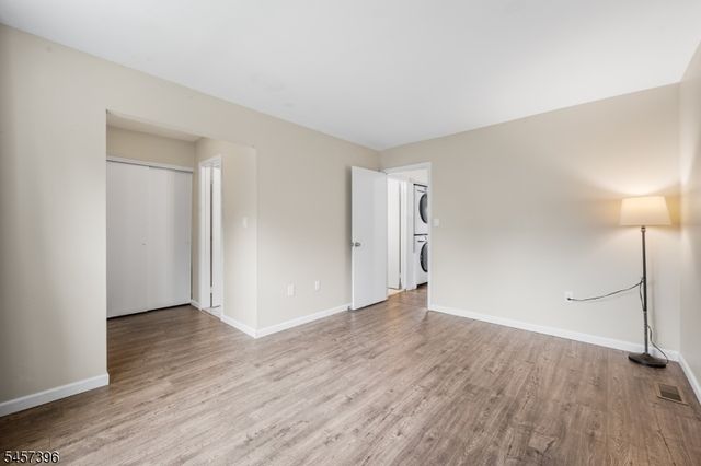 11 Canterbury Cir, Franklin Twp., NJ 08873