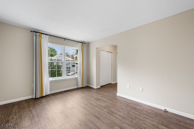11 Canterbury Cir, Franklin Twp., NJ 08873