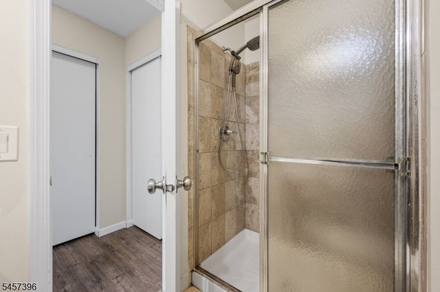 11 Canterbury Cir, Franklin Twp., NJ 08873