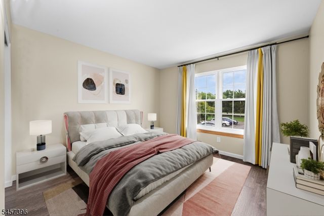 11 Canterbury Cir, Franklin Twp., NJ 08873