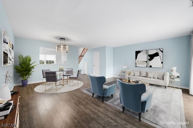 11 Canterbury Cir, Franklin Twp., NJ 08873
