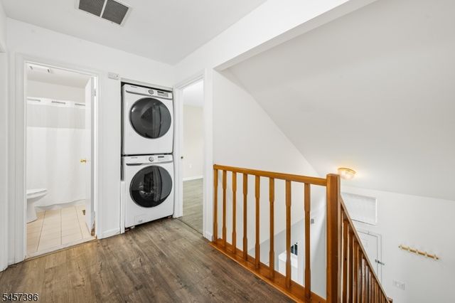 11 Canterbury Cir, Franklin Twp., NJ 08873