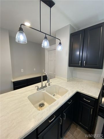 811 Columbus Parkway, Buffalo, NY 14213