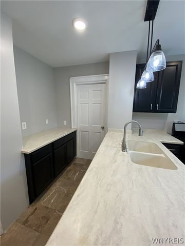 811 Columbus Parkway, Buffalo, NY 14213