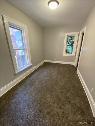 811 Columbus Parkway, Buffalo, NY 14213