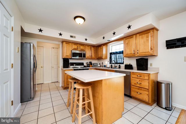 391 SIOUX CT, Reading, PA 19608