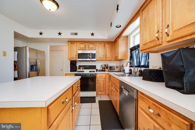 391 SIOUX CT, Reading, PA 19608