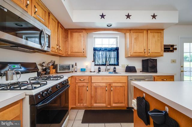 391 SIOUX CT, Reading, PA 19608