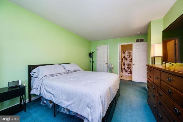 391 SIOUX CT, Reading, PA 19608