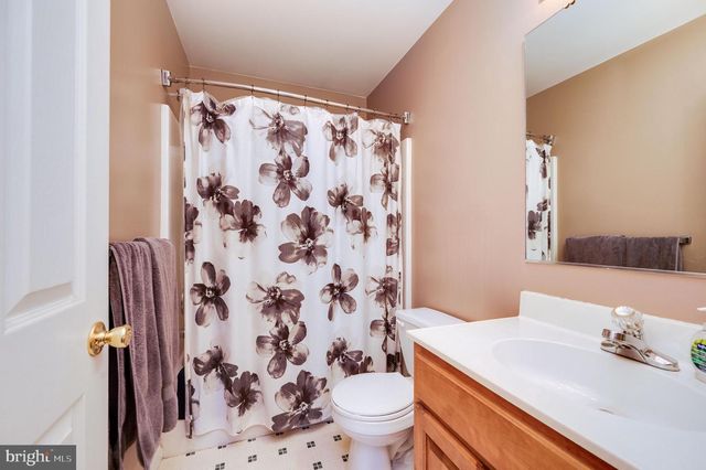 391 SIOUX CT, Reading, PA 19608