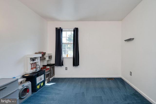 391 SIOUX CT, Reading, PA 19608