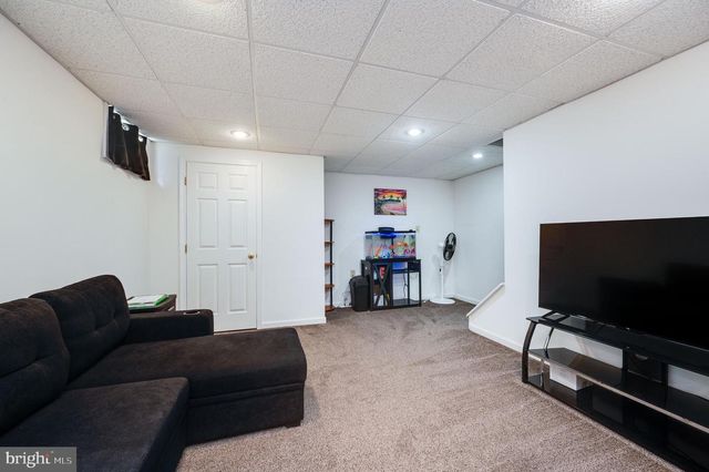 391 SIOUX CT, Reading, PA 19608