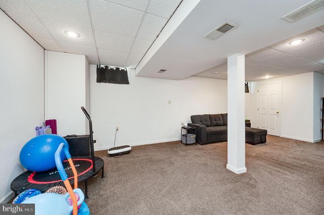 391 SIOUX CT, Reading, PA 19608