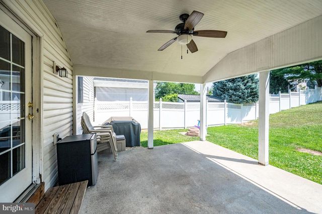 391 SIOUX CT, Reading, PA 19608
