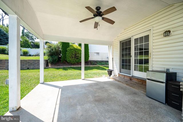 391 SIOUX CT, Reading, PA 19608