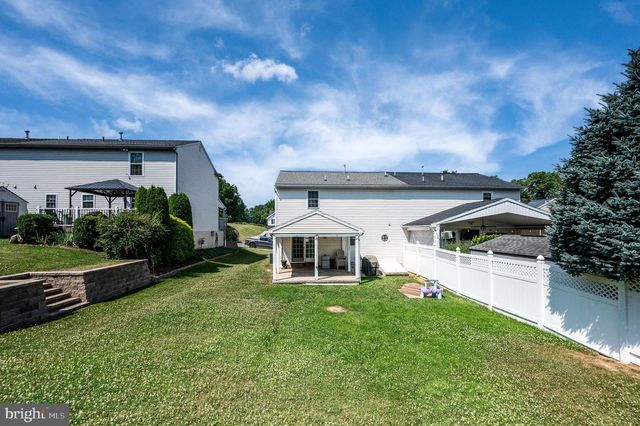 391 SIOUX CT, Reading, PA 19608