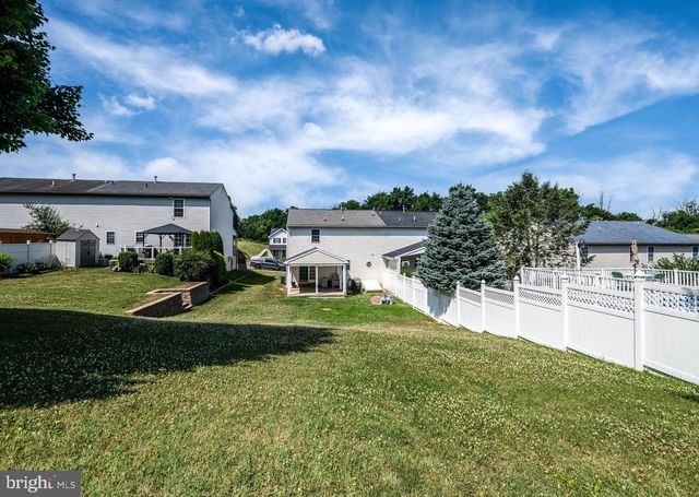 391 SIOUX CT, Reading, PA 19608