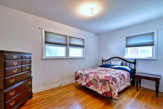 300 Wisconsin Drive, Des Plaines, IL 60016