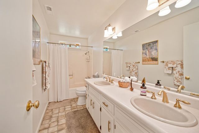 2750 Briarwood Ln, Auburn, CA 95603