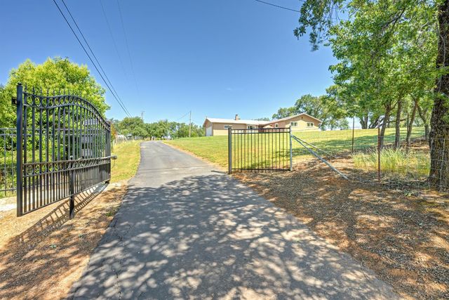 2750 Briarwood Ln, Auburn, CA 95603