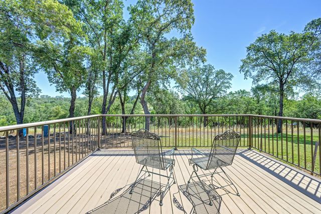 2750 Briarwood Ln, Auburn, CA 95603