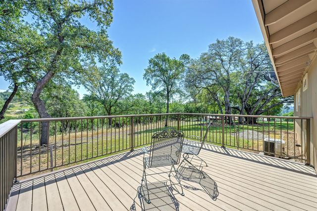 2750 Briarwood Ln, Auburn, CA 95603