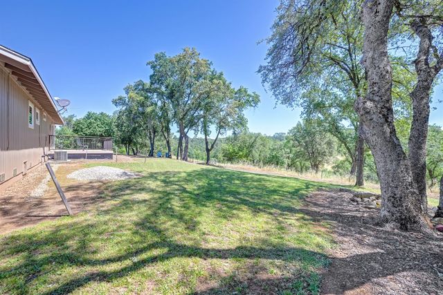 2750 Briarwood Ln, Auburn, CA 95603