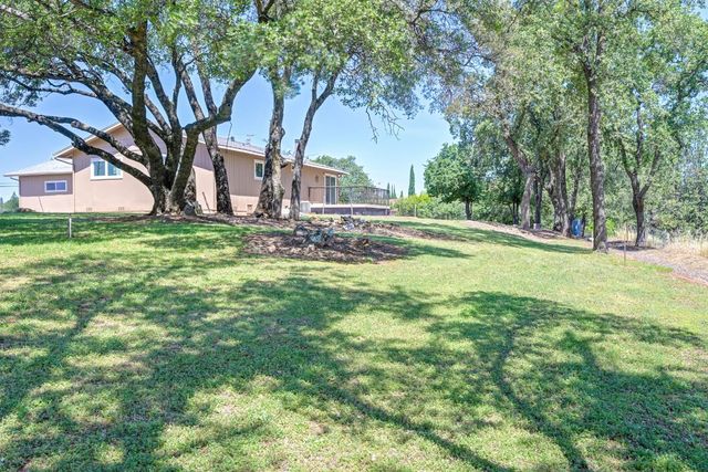 2750 Briarwood Ln, Auburn, CA 95603
