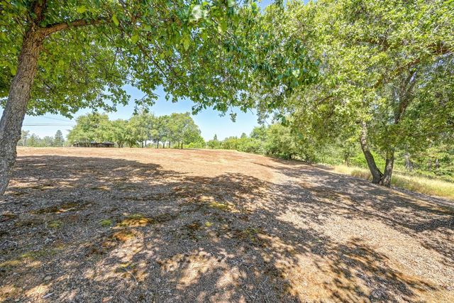 2750 Briarwood Ln, Auburn, CA 95603