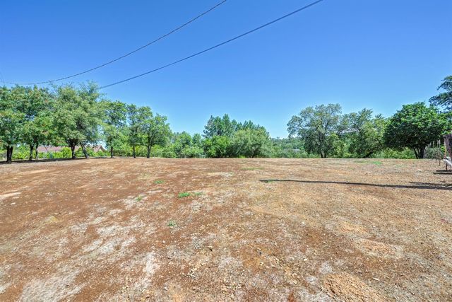 2750 Briarwood Ln, Auburn, CA 95603