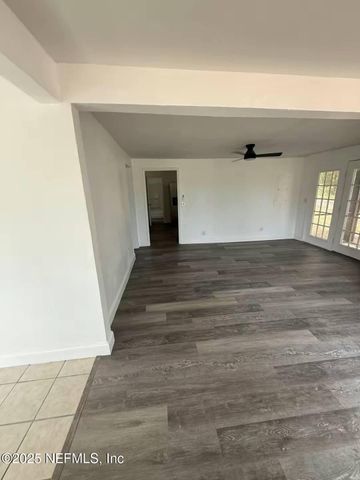 656 STATE ROAD 20, Hollister, FL 32147