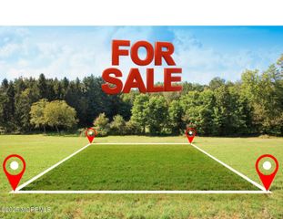 5 Illinois Avenue, Jackson, NJ 08527