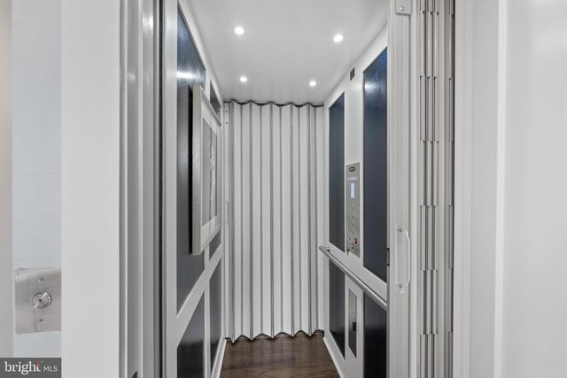 137 WINSOME CIR, Bethesda, MD 20814