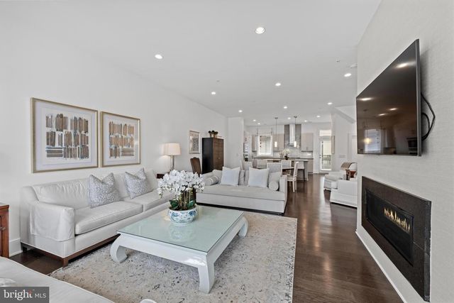 137 WINSOME CIR, Bethesda, MD 20814