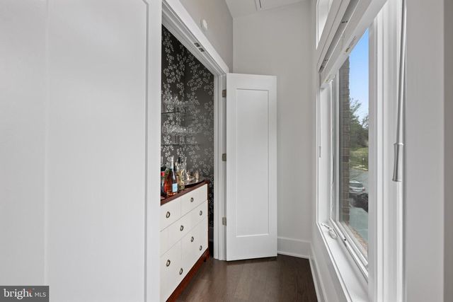 137 WINSOME CIR, Bethesda, MD 20814