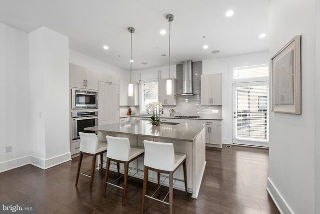 137 WINSOME CIR, Bethesda, MD 20814