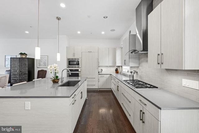 137 WINSOME CIR, Bethesda, MD 20814