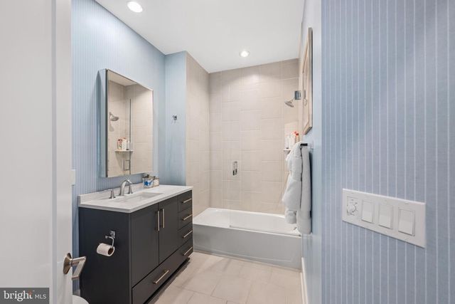 137 WINSOME CIR, Bethesda, MD 20814