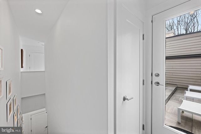 137 WINSOME CIR, Bethesda, MD 20814