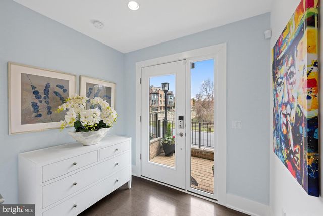 137 WINSOME CIR, Bethesda, MD 20814