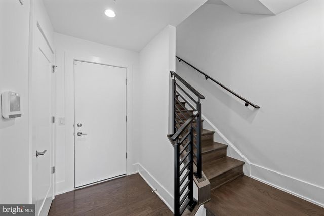 137 WINSOME CIR, Bethesda, MD 20814