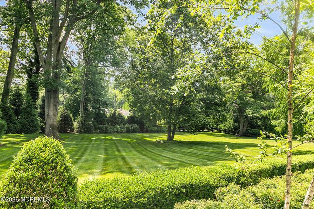 18 Bellevue Avenue, Rumson, NJ 07760